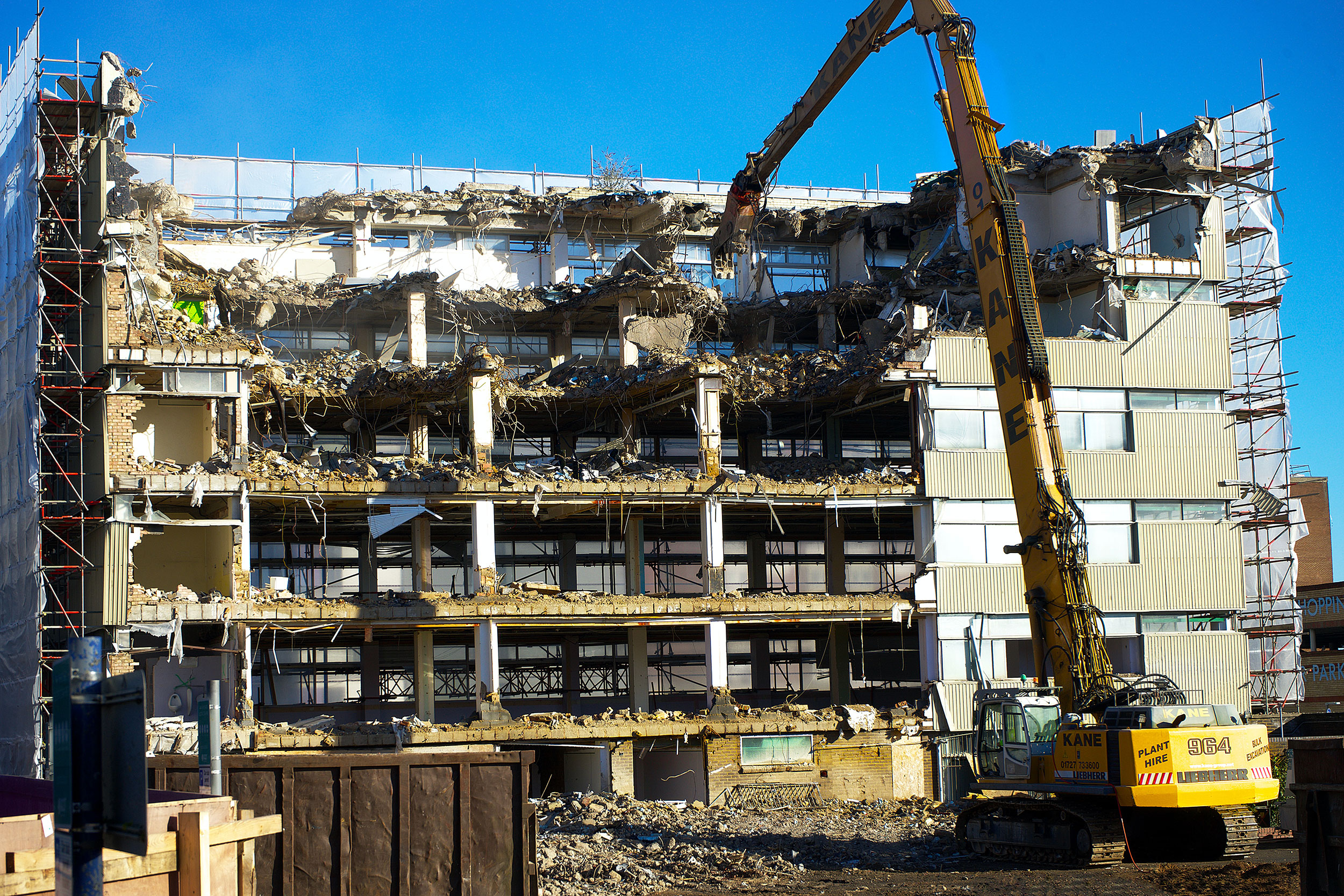 Choosing The Right Excavator For Demolition Projects