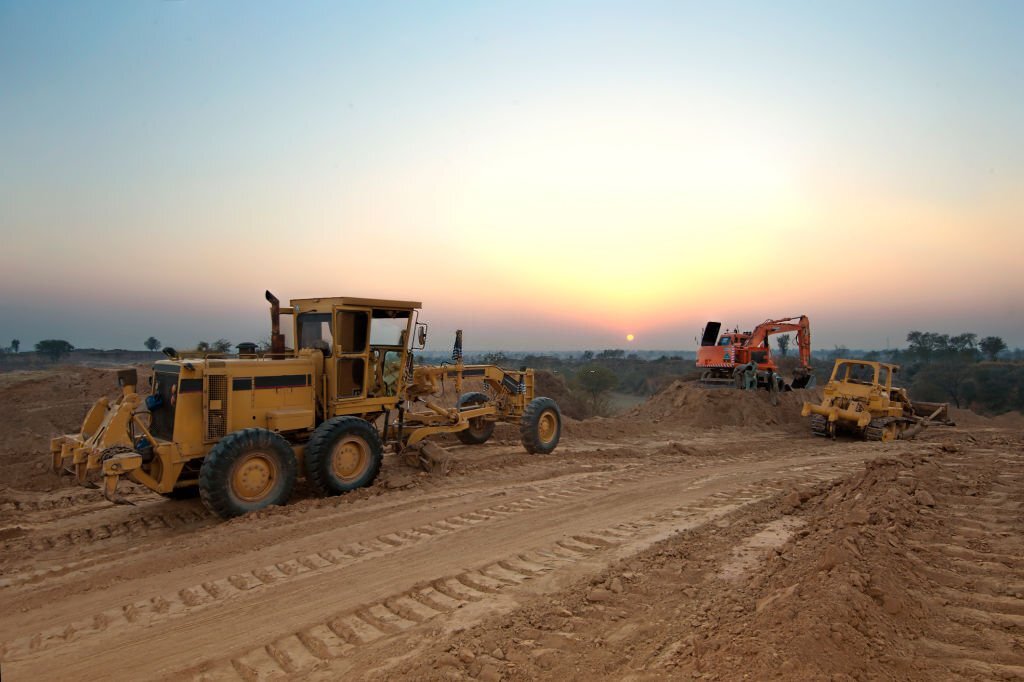 What are the Different Types of Heavy Equipment that Include Graders?