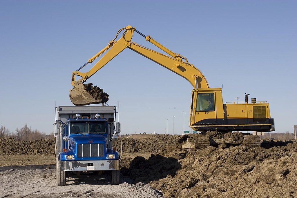 Navigating Hazards: Risks and Dangers of Operating Quarrying Equipment