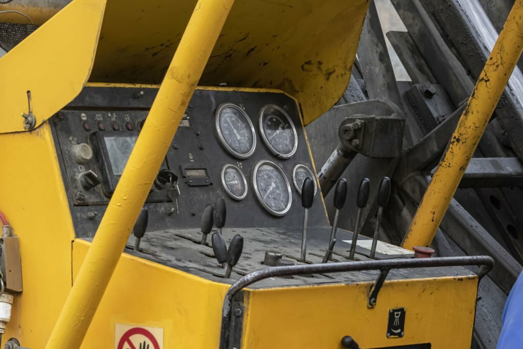 How Does Crushing and Screening Equipment Impact the Efficiency of Production Processes?